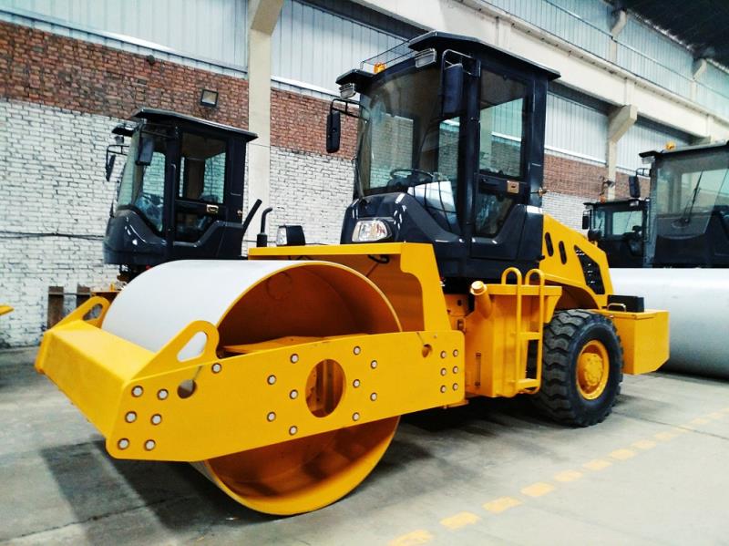 LG606H單鋼輪振動(dòng)單驅(qū)全液壓壓路機(jī)_6噸壓路機(jī)-6噸壓路機(jī)-洛陽冠道機(jī)械有限公司 6噸壓路機(jī)