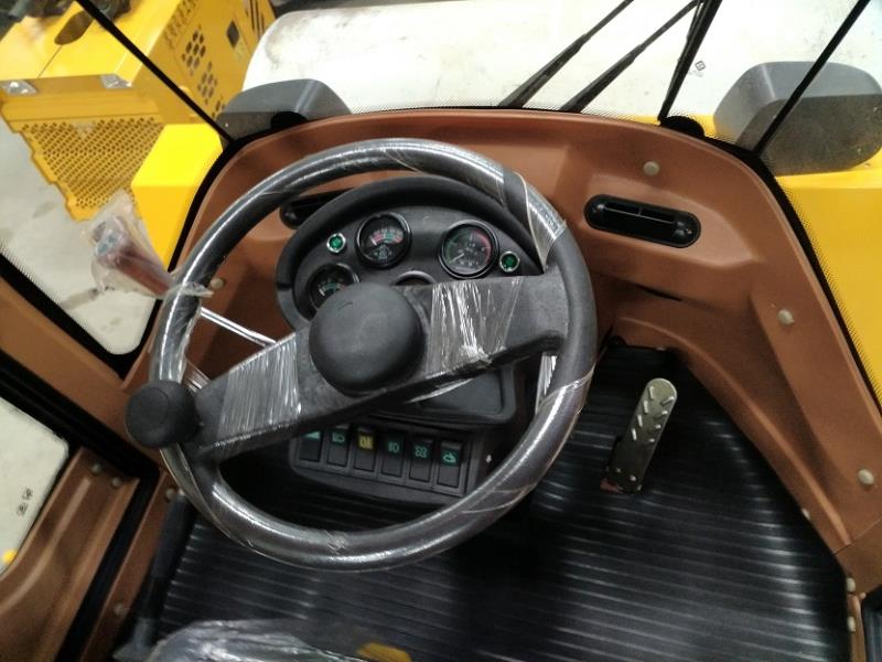 LG606H單鋼輪振動(dòng)單驅(qū)全液壓壓路機(jī)_6噸壓路機(jī)-6噸壓路機(jī)-洛陽冠道機(jī)械有限公司 6噸壓路機(jī)