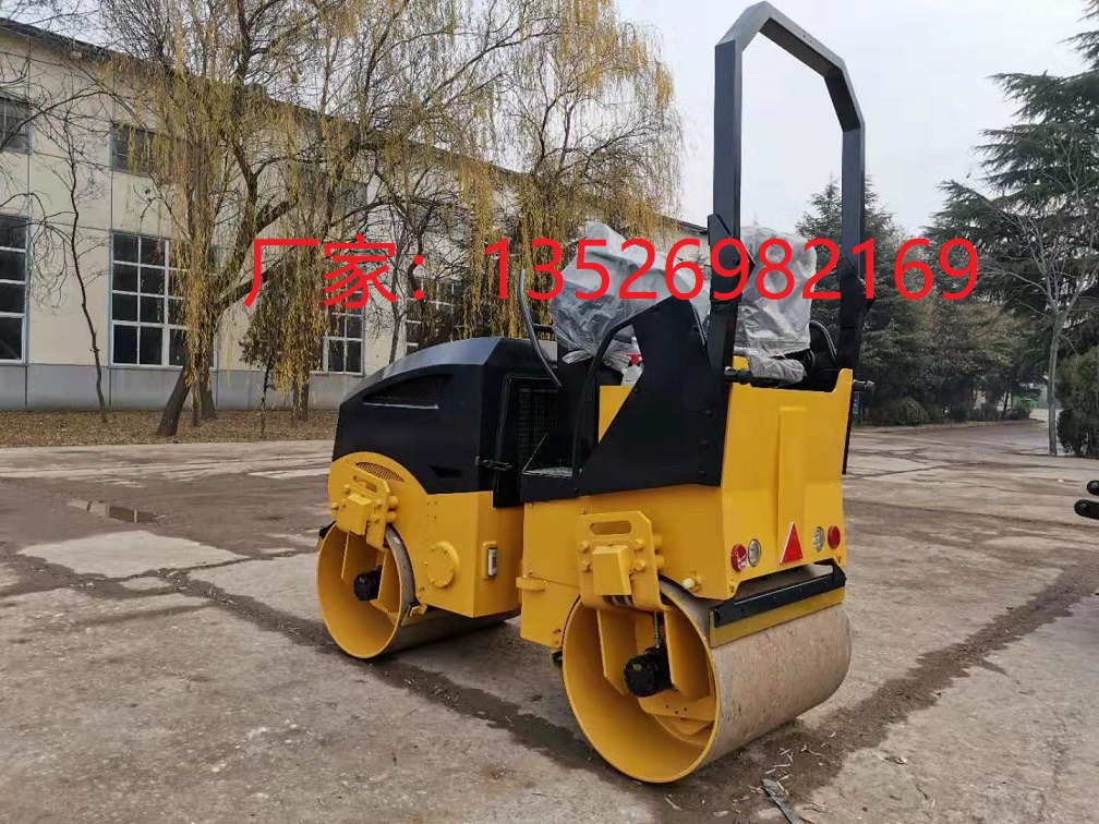 2噸全液壓雙鋼輪振動(dòng)壓路機(jī) 2噸全液壓雙鋼輪振動(dòng)壓路機(jī)