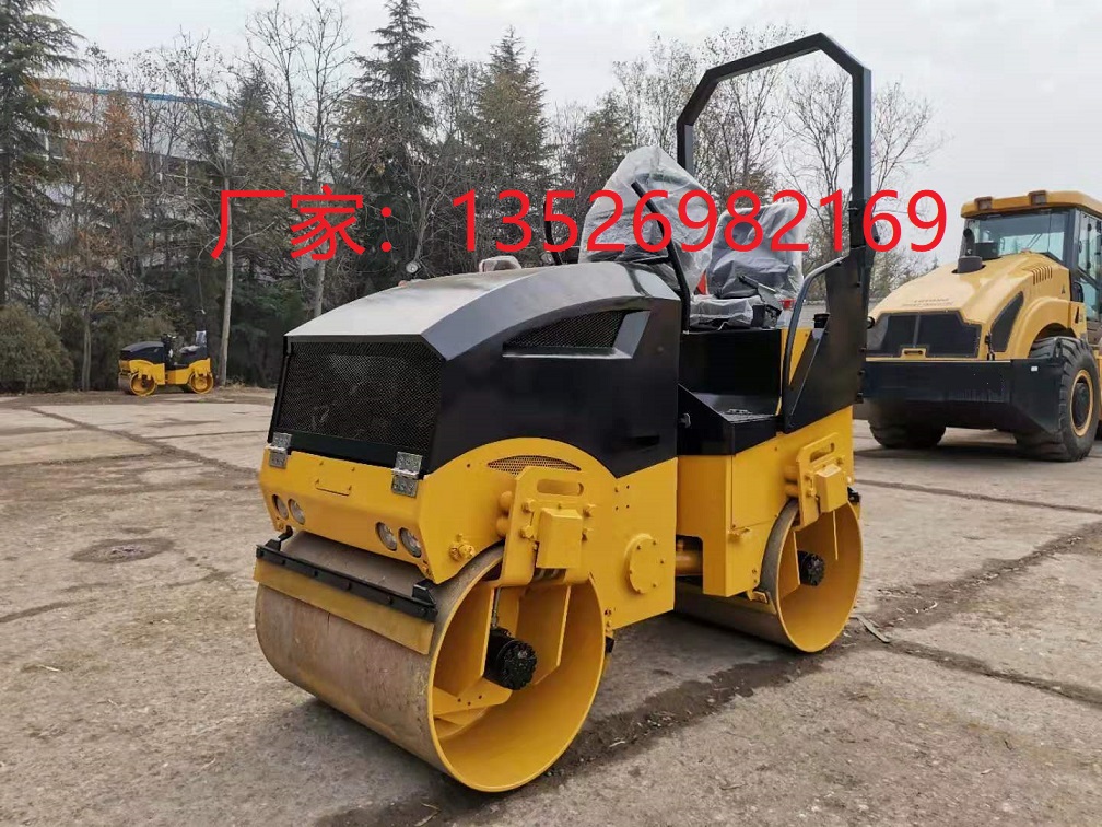 洛工2噸全液壓壓路機(jī) - 副本 洛工2噸全液壓壓路機(jī) - 副本